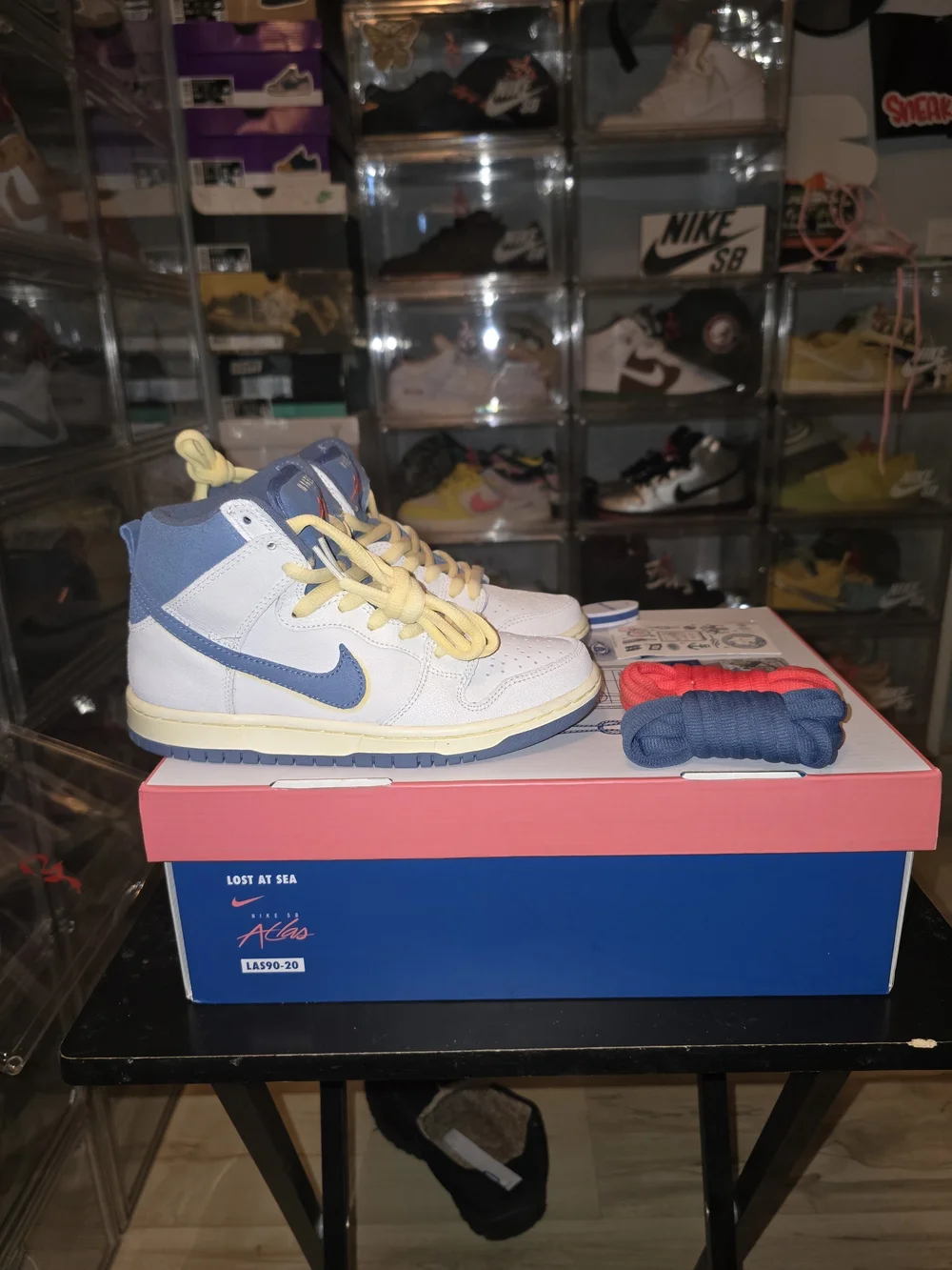 Nike SB Dunk High Atlas Lost At Sea ( with the special box )